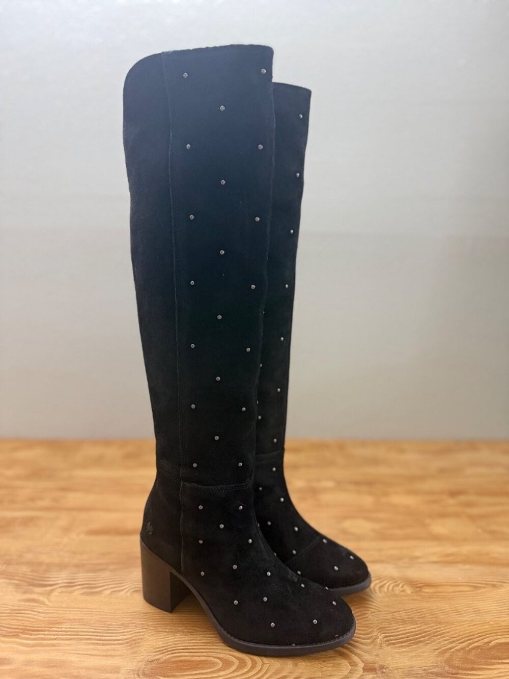 Lucky Brand Borah Studded Knee Size 5.5 - 1150